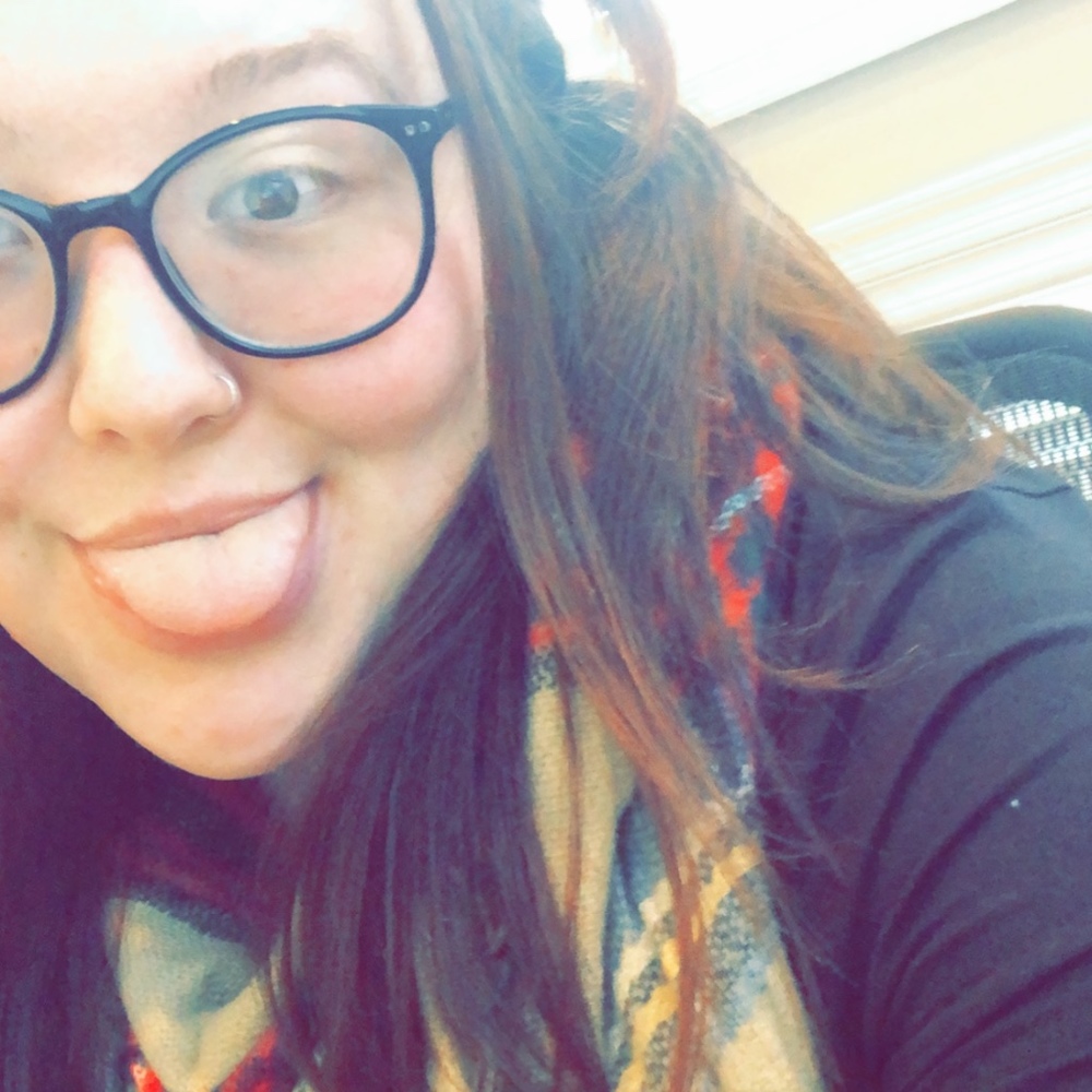 Meet your Posher, Alexus
